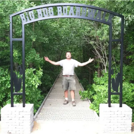 Steel boardwalk arch outdoor sign